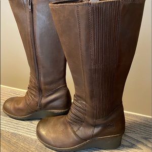 Keen knee boots with wedge